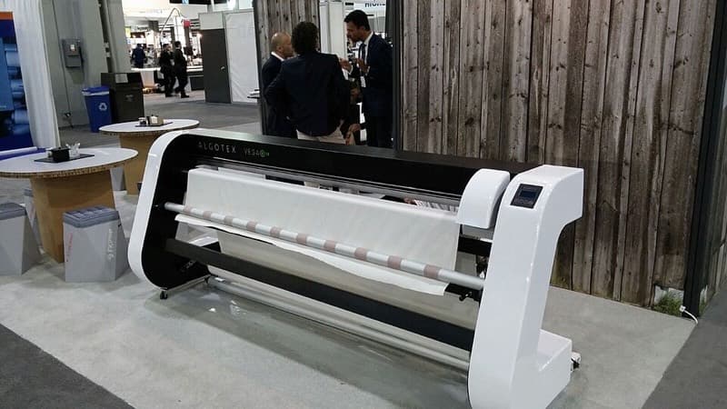 Keng formatli plotter (namuna tasvir)